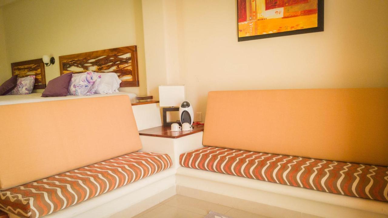 Bonito Hotel By Arans Zihuatanejo Exterior foto