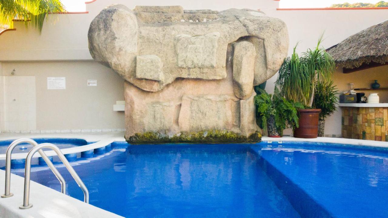 Bonito Hotel By Arans Zihuatanejo Exterior foto