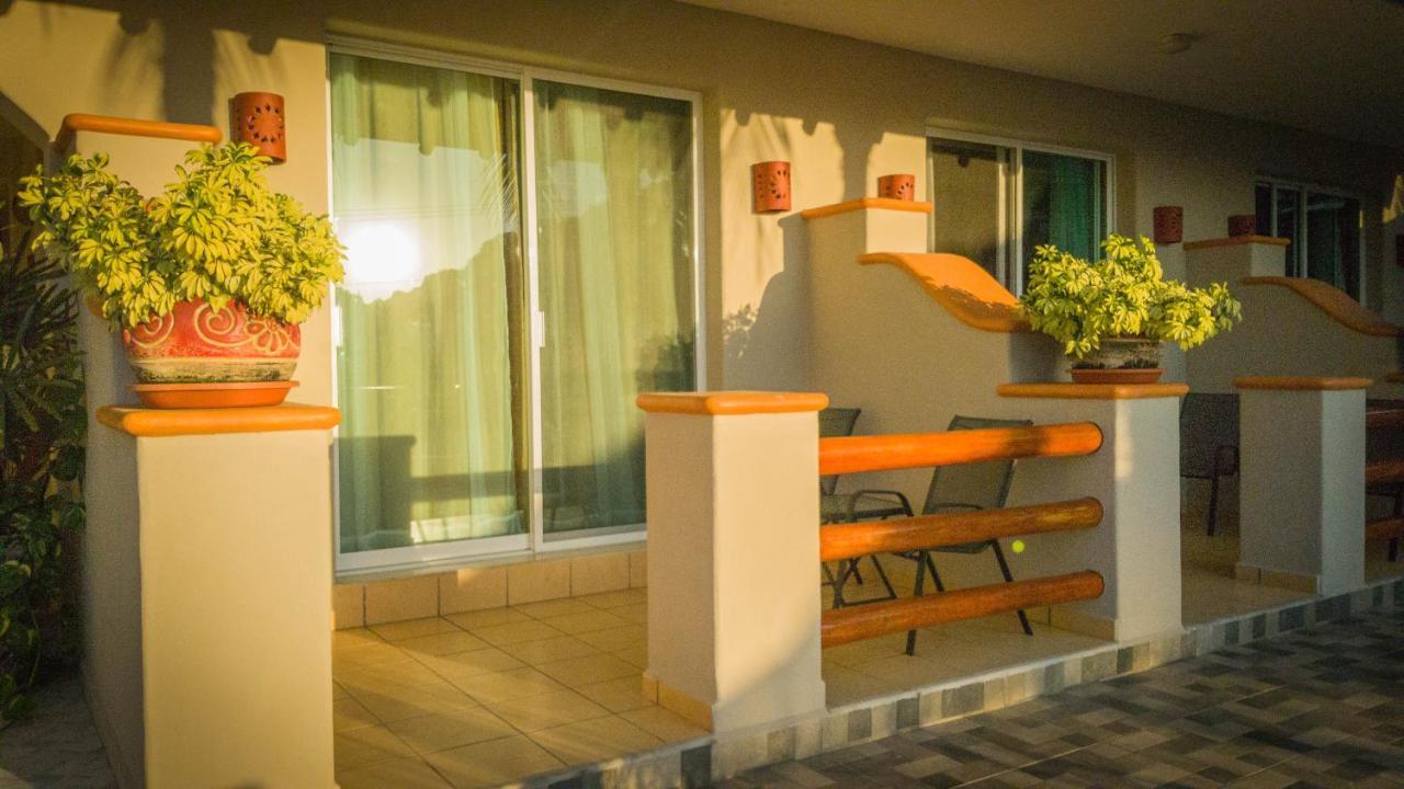 Bonito Hotel By Arans Zihuatanejo Exterior foto